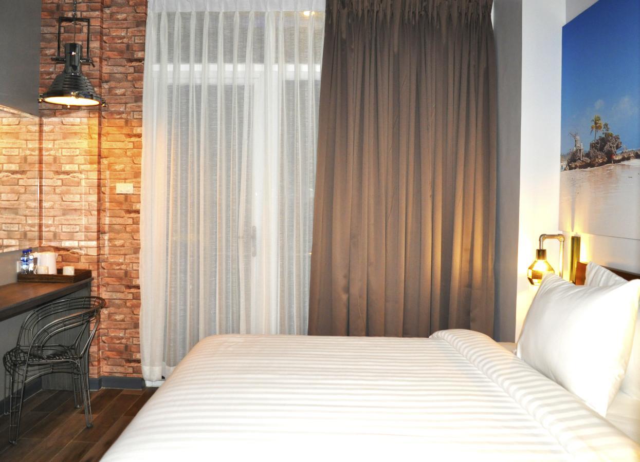 GQ Plaza - Multiple Use Hotel Kalibo Esterno foto