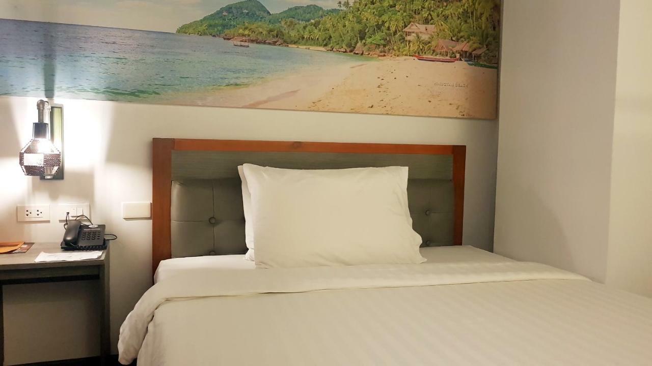 GQ Plaza - Multiple Use Hotel Kalibo Esterno foto